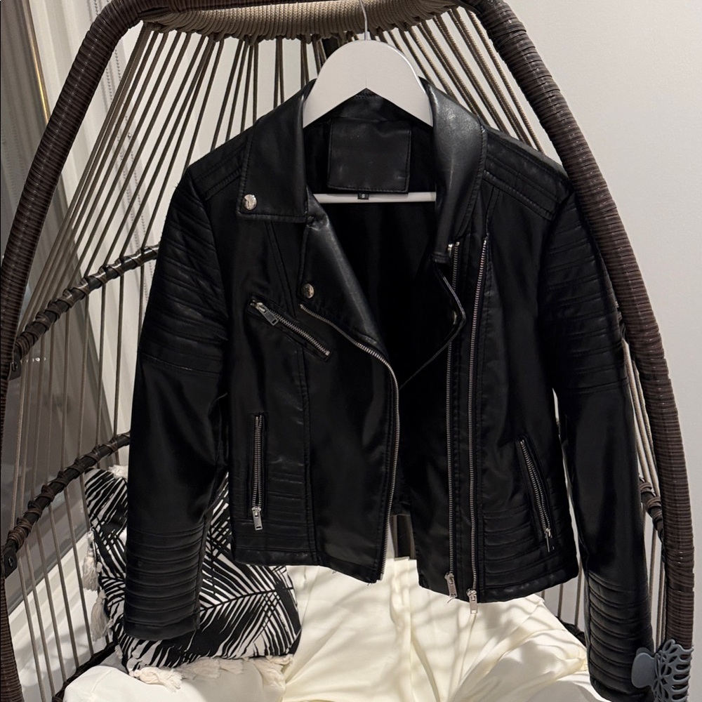 Stylish Black Leather Jacket